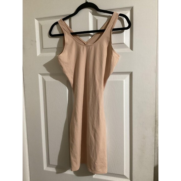 Assets by Spanx Shapewear Slip Womens Medium Small Nude Red Hot Label Smoothing - Picture 1 of 3